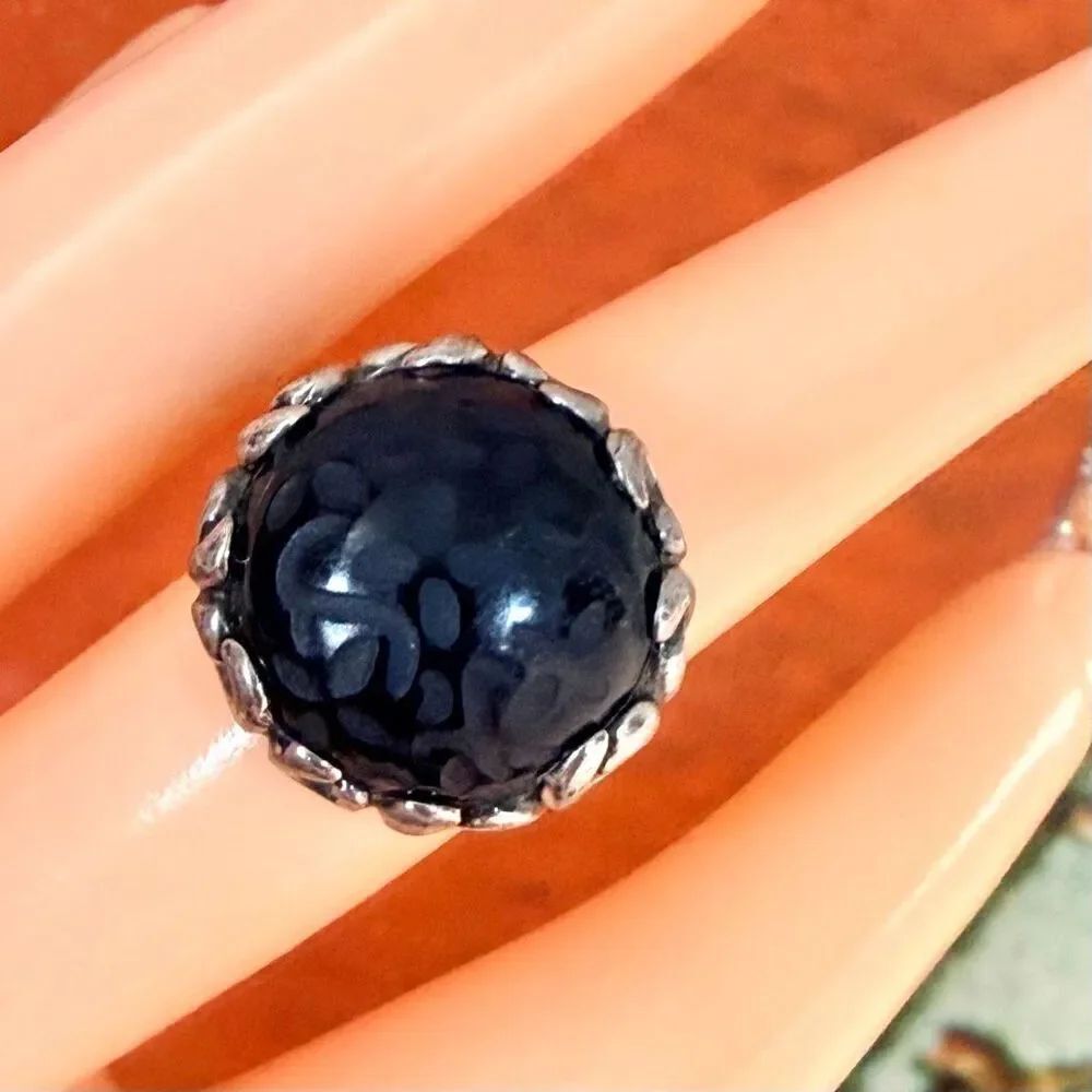 Vintage Canada 925 Sterling Silver Carved Black Onyx Statement Ring